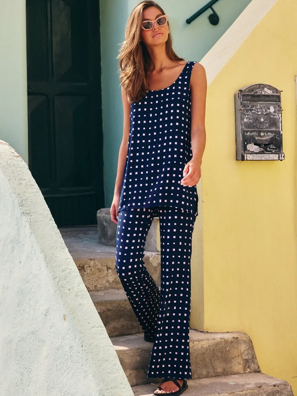 Mister Zimi Set Navy Wide-Leg Trousers with matching top with Pink Square Print
